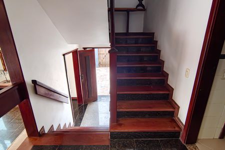 Casa à venda com 310m², 4 quartos e 2 vagasescada