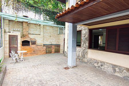 Casa à venda com 310m², 4 quartos e 2 vagaschurrasqueira