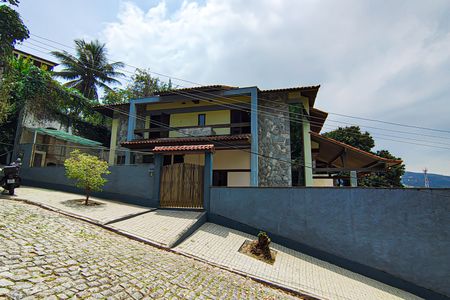 Casa à venda com 310m², 4 quartos e 2 vagasfachada