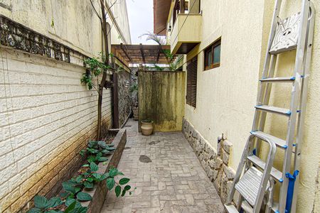 Casa à venda com 310m², 4 quartos e 2 vagascorredor