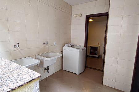 Casa à venda com 310m², 4 quartos e 2 vagaslavanderia