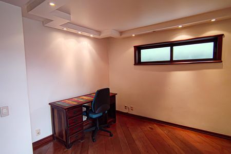 Casa à venda com 310m², 4 quartos e 2 vagasquarto 4 suite