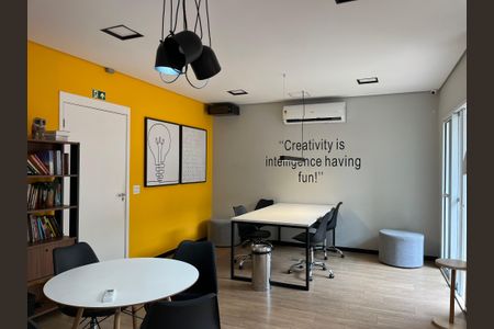 Apartamento à venda com 28m², 1 quarto e sem vagaÁrea comum