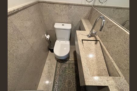 Apartamento para alugar com 154m², 4 quartos e 2 vagasLavabo