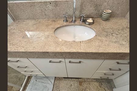 Apartamento para alugar com 154m², 4 quartos e 2 vagasBanheiro da Suíte