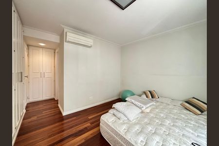 Apartamento para alugar com 154m², 4 quartos e 2 vagasSuíte