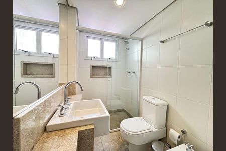 Apartamento para alugar com 154m², 4 quartos e 2 vagasBanheiro