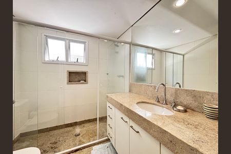 Apartamento para alugar com 154m², 4 quartos e 2 vagasBanheiro da Suíte