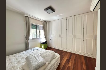 Apartamento para alugar com 154m², 4 quartos e 2 vagasSuíte