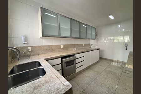Apartamento para alugar com 154m², 4 quartos e 2 vagasÁrea de Serviço