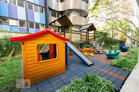Apartamento para alugar com 154m², 4 quartos e 2 vagasÁrea comum - Playground