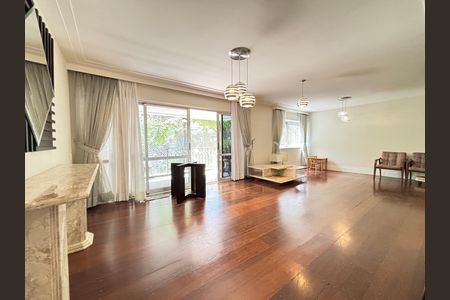 Apartamento para alugar com 154m², 4 quartos e 2 vagasSala