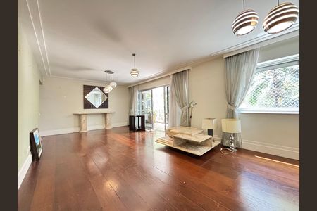 Apartamento para alugar com 154m², 4 quartos e 2 vagasSala