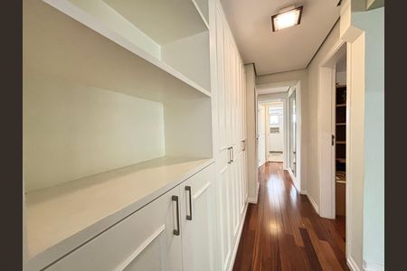Apartamento para alugar com 154m², 4 quartos e 2 vagasCorredor