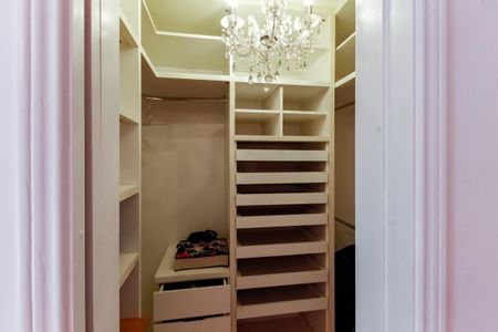 Casa para alugar com 1000m², 7 quartos e 5 vagasCloset - Suíte 5