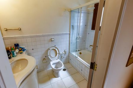 Casa para alugar com 1000m², 7 quartos e 5 vagasBanheiro da Suíte 3