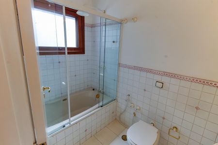 Casa para alugar com 1000m², 7 quartos e 5 vagasBanheiro da Suíte 2