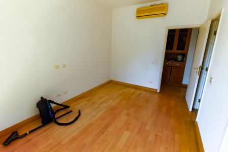 Casa para alugar com 1000m², 7 quartos e 5 vagasSuíte 1