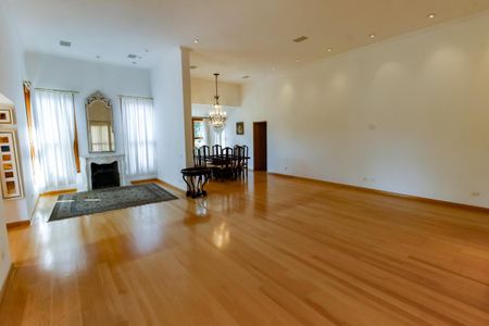 Sala 1 de casa para alugar com 7 quartos, 1000m² em Vila Tramontano, São Paulo