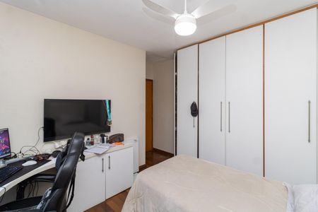 Casa à venda com 190m², 3 quartos e 5 vagasSuíte 3