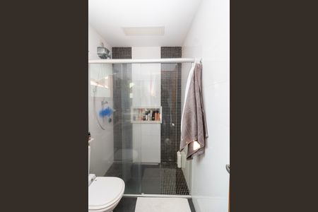 Casa à venda com 190m², 3 quartos e 5 vagasBanheiro da Suíte 1