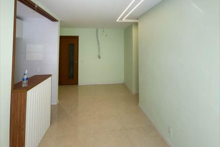Apartamento à venda com 68m², 2 quartos e 1 vaga