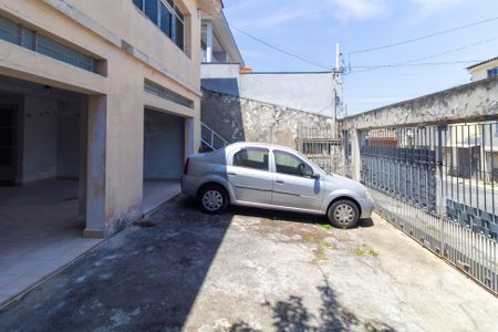 Casa à venda com 275m², 3 quartos e 6 vagas Casa à venda com 275m², 3 quartos e 6 vagasGaragem