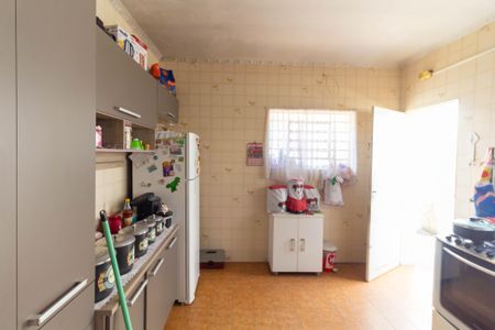 Casa à venda com 275m², 3 quartos e 6 vagas Casa à venda com 275m², 3 quartos e 6 vagasCozinha