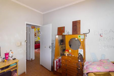 Casa à venda com 275m², 3 quartos e 6 vagas Casa à venda com 275m², 3 quartos e 6 vagasQuarto 2