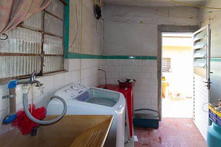 Casa à venda com 275m², 3 quartos e 6 vagas Casa à venda com 275m², 3 quartos e 6 vagasÁrea de Serviço