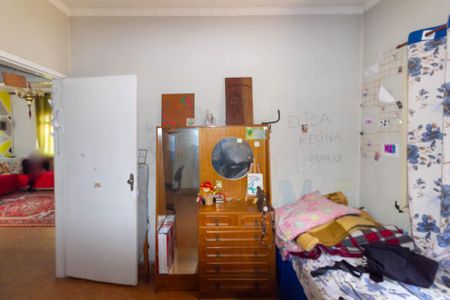 Casa à venda com 275m², 3 quartos e 6 vagas Casa à venda com 275m², 3 quartos e 6 vagasQuarto 2