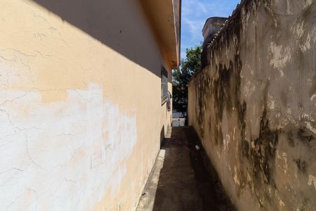 Casa à venda com 275m², 3 quartos e 6 vagas Casa à venda com 275m², 3 quartos e 6 vagasCorredor Externo