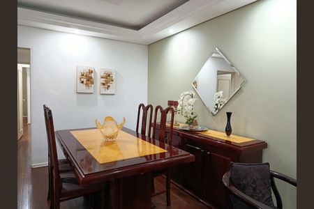 Apartamento à venda com 120m², 3 quartos e 1 vagaSala de jantar