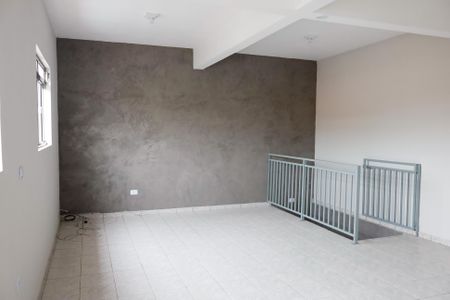 Sala de casa para alugar com 2 quartos, 200m² em Vila Yolanda, Osasco