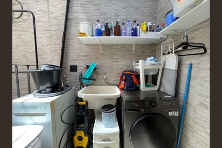 Casa à venda com 125m², 4 quartos e 2 vagasÁrea de Serviço