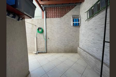 Casa à venda com 125m², 4 quartos e 2 vagasQuintal
