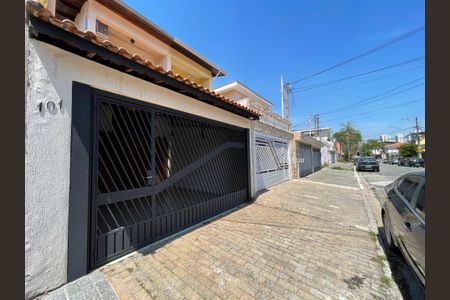 Casa à venda com 125m², 4 quartos e 2 vagasFachada
