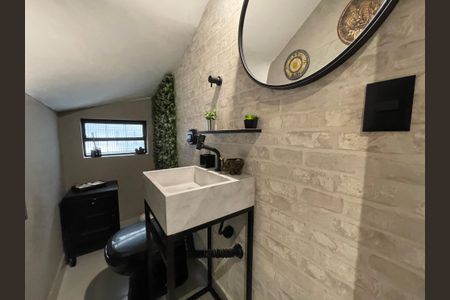 Casa à venda com 125m², 4 quartos e 2 vagasLavabo