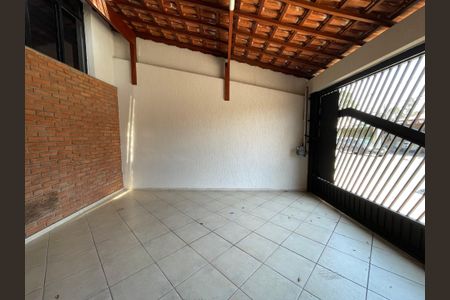 Casa à venda com 125m², 4 quartos e 2 vagasGaragem
