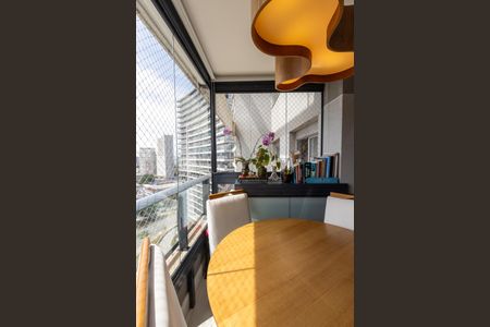 Apartamento para alugar com 60m², 2 quartos e 1 vagaVaranda