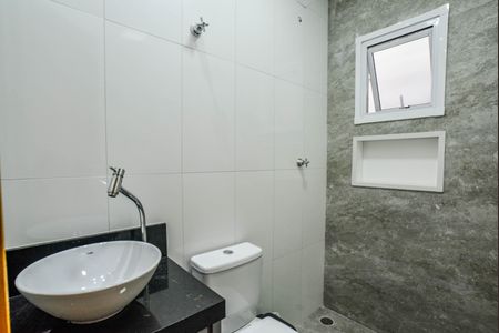 Apartamento à venda com 58m², 2 quartos e 1 vaga Apartamento à venda com 58m², 2 quartos e 1 vagaBanheiro Social