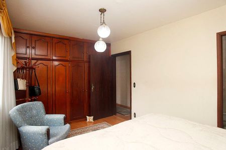 Casa à venda com 350m², 3 quartos e 3 vagasSuíte