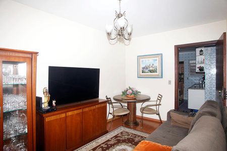 Casa à venda com 350m², 3 quartos e 3 vagasSala 2