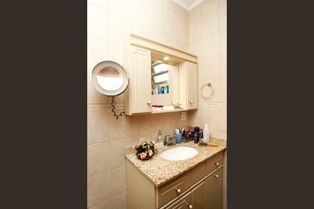 Casa à venda com 350m², 3 quartos e 3 vagasBanheiro da Suíte