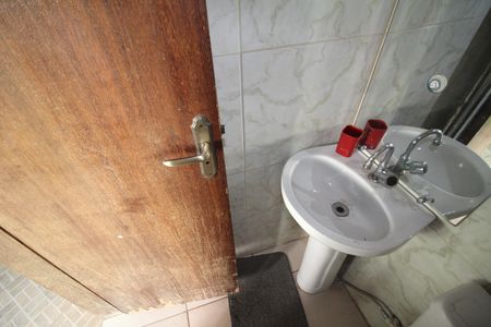 Casa para alugar com 511m², 5 quartos e 4 vagasBanheiro da Área gourmet