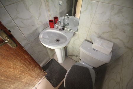 Casa para alugar com 511m², 5 quartos e 4 vagasBanheiro da Área gourmet