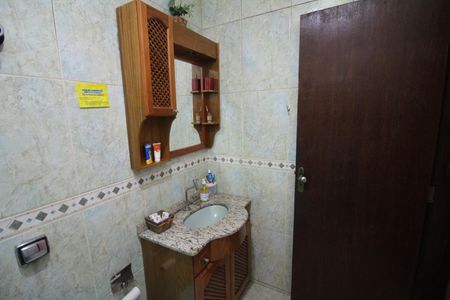 Casa para alugar com 511m², 5 quartos e 4 vagasBanheiro