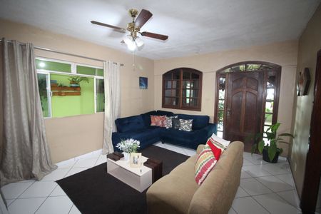 Sala de casa para alugar com 5 quartos, 511m² em Lindéia, Contagem