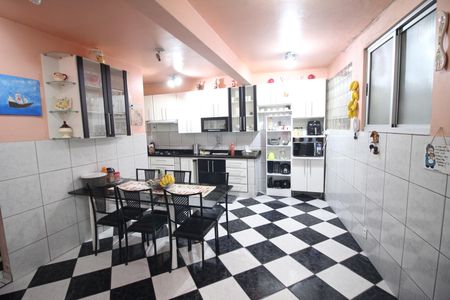 Casa para alugar com 511m², 5 quartos e 4 vagasCozinha