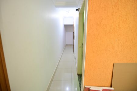 Corredor de apartamento para alugar com 4 quartos, 130m² em Setor Aeroporto, Goiânia